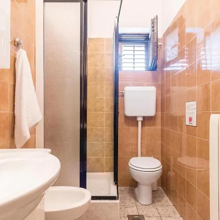 Pet Friendly In Pazin With Jacuzzi