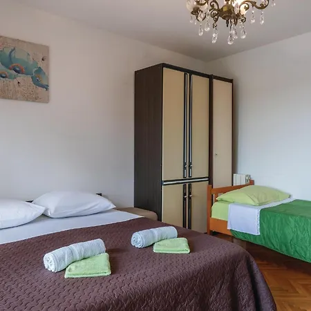 בית נופש Pet Friendly In Pazin With Jacuzzi