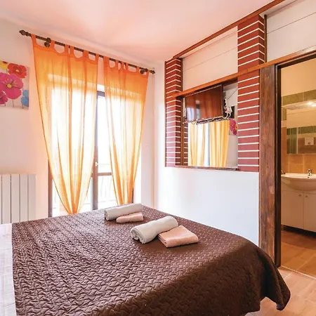 別荘 Pet Friendly In Pazin With Jacuzzi *
