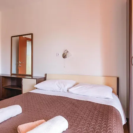 Pet Friendly In Pazin With Jacuzzi Heki