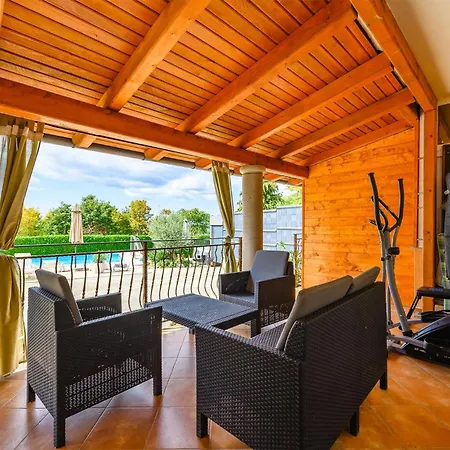 Pet Friendly Home In Pazin With Jacuzzi *